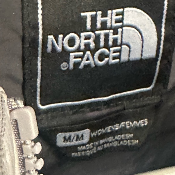 The North Face Women's Gray Quilted Jacket Size M - Picture 3 of 8